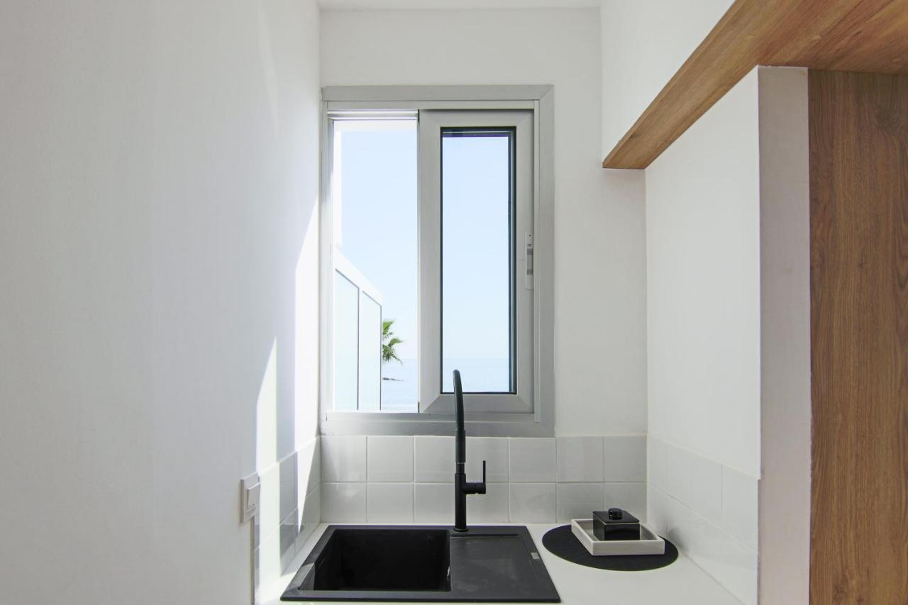 Phaedrus Living Seaview Studio Suite Lighthouse 52 Paphos Exterior foto