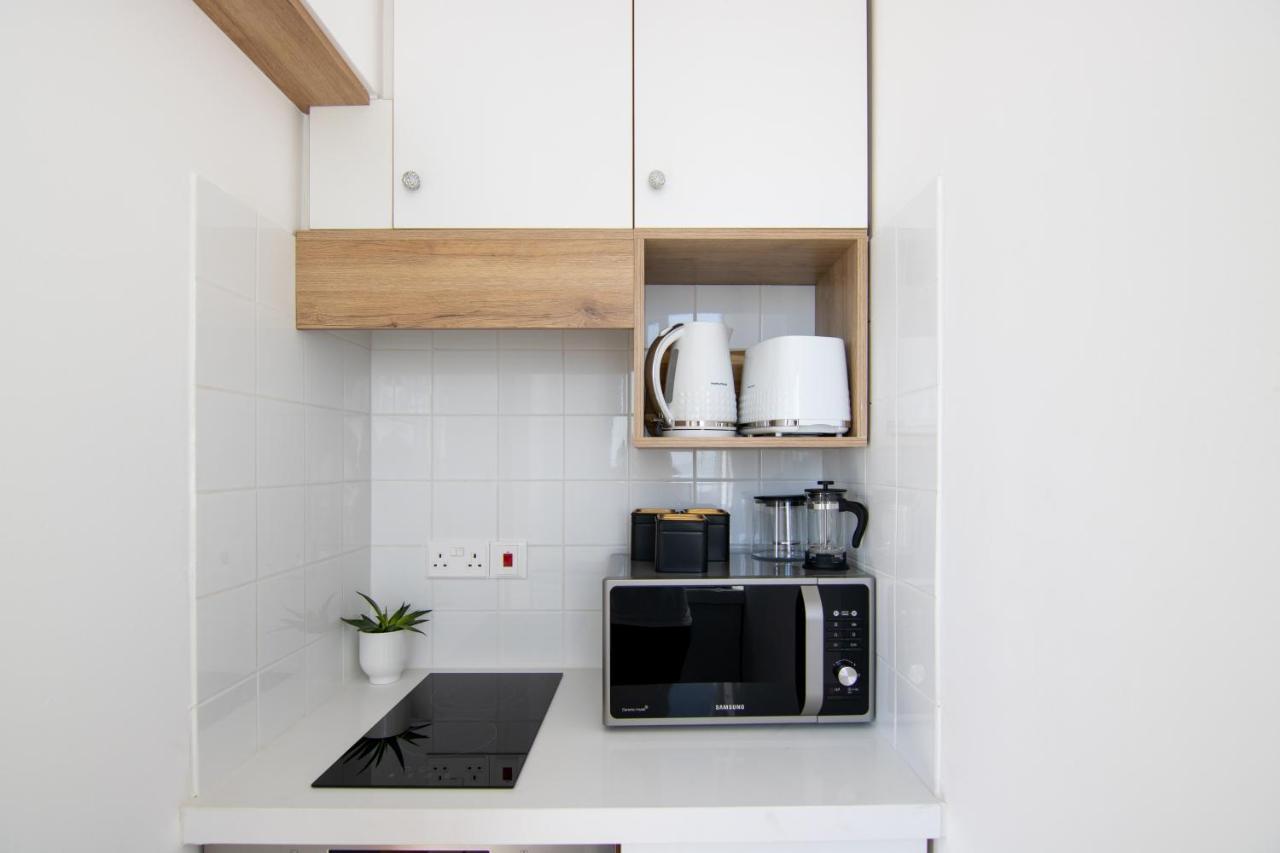 Phaedrus Living Seaview Studio Suite Lighthouse 52 Paphos Exterior foto
